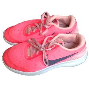 Nike Flex Experience Rn 7 - Shoes 4.5Y